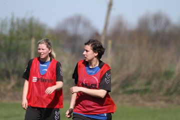 Bild 84 - Frauen am 10.4.11